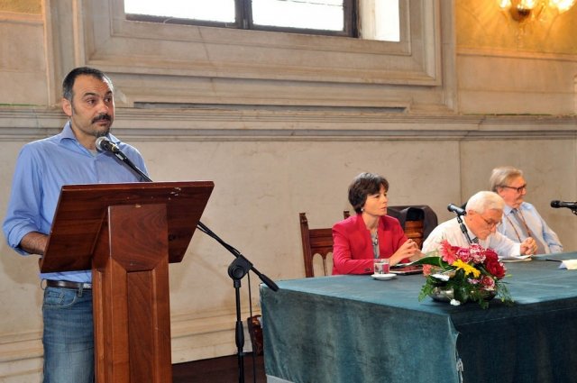 Conferenza promossa dalla Nuova Libreria Rinascita, sulla Scienza e la Tecnica, con il premio Nobel e senatore a vita,Carlo Rubbia, e con la scienziata Maria Chiara Carrozza. Salone Vanvitelliano (palazzo Loggia), 11.5.2015